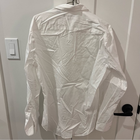 Men’s Perry Ellis button down - Picture 3 of 3